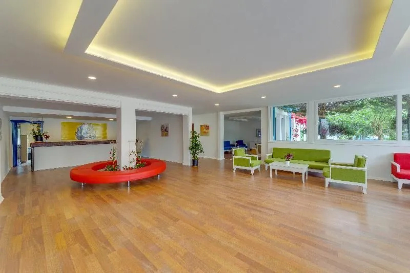 Santa Family Club Hotel