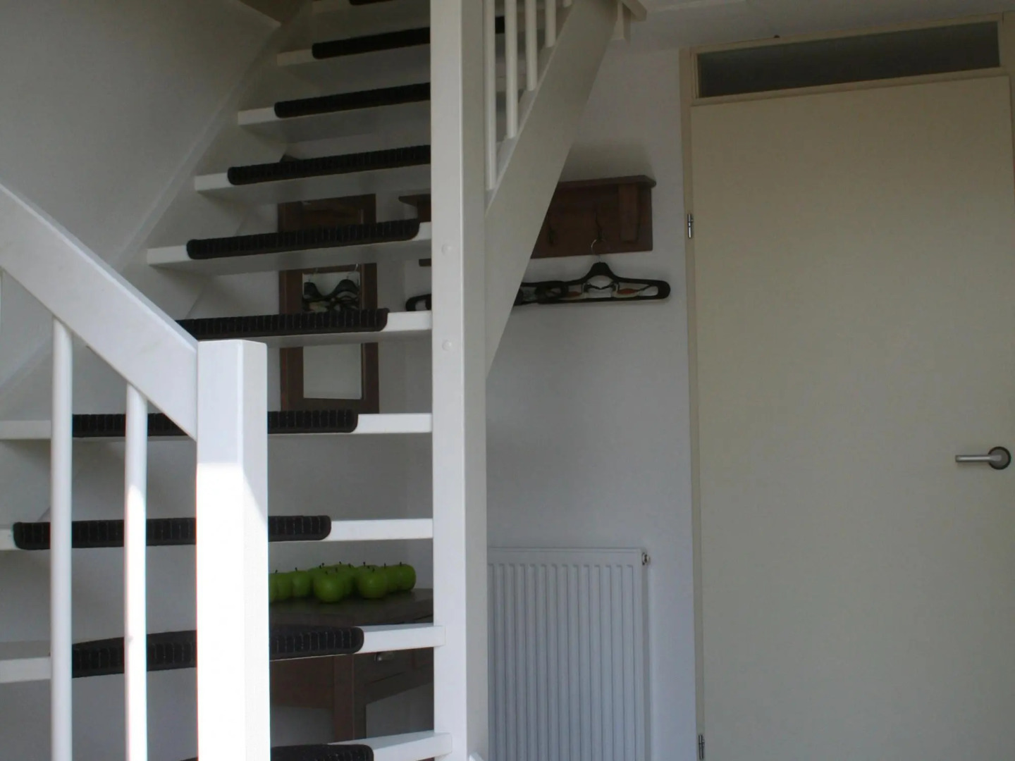Beautiful house with jetty on inland water, near IJsselmeer
