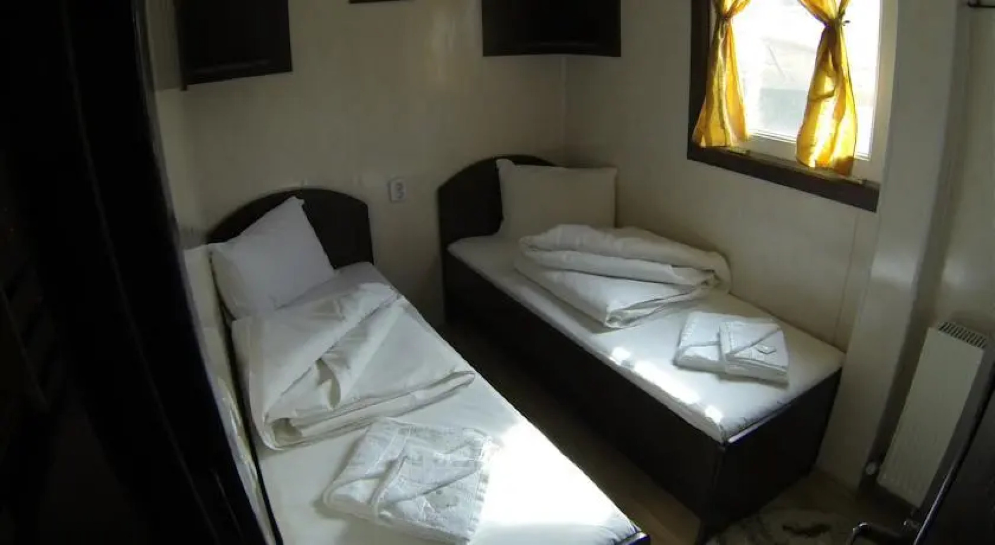 Hotel Plutitor Delta Ways