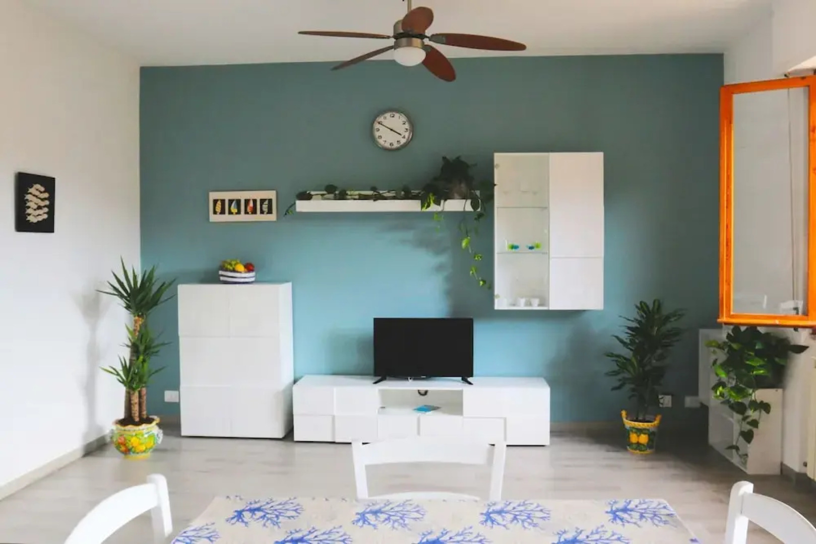 Apartment in Liguria With Side sea Views