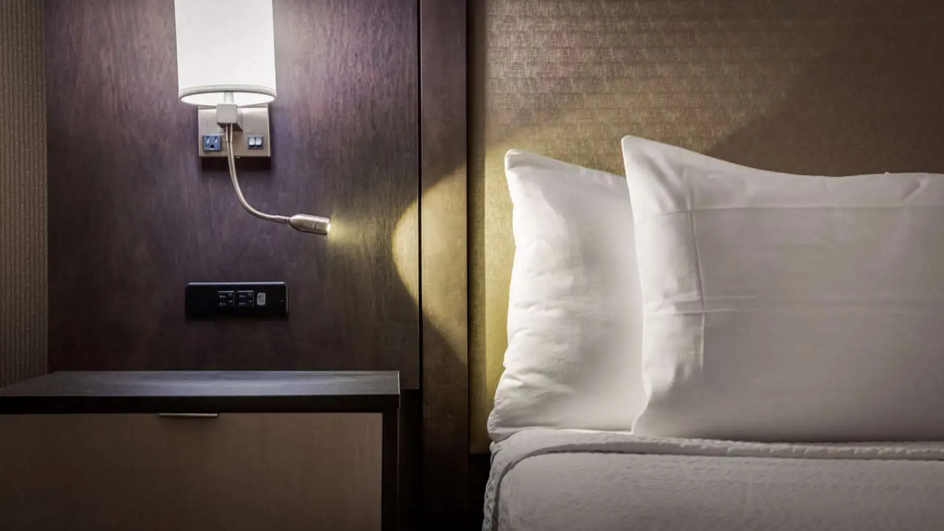 Best Western Plus Executive Residency Rigby's Water World Hotel