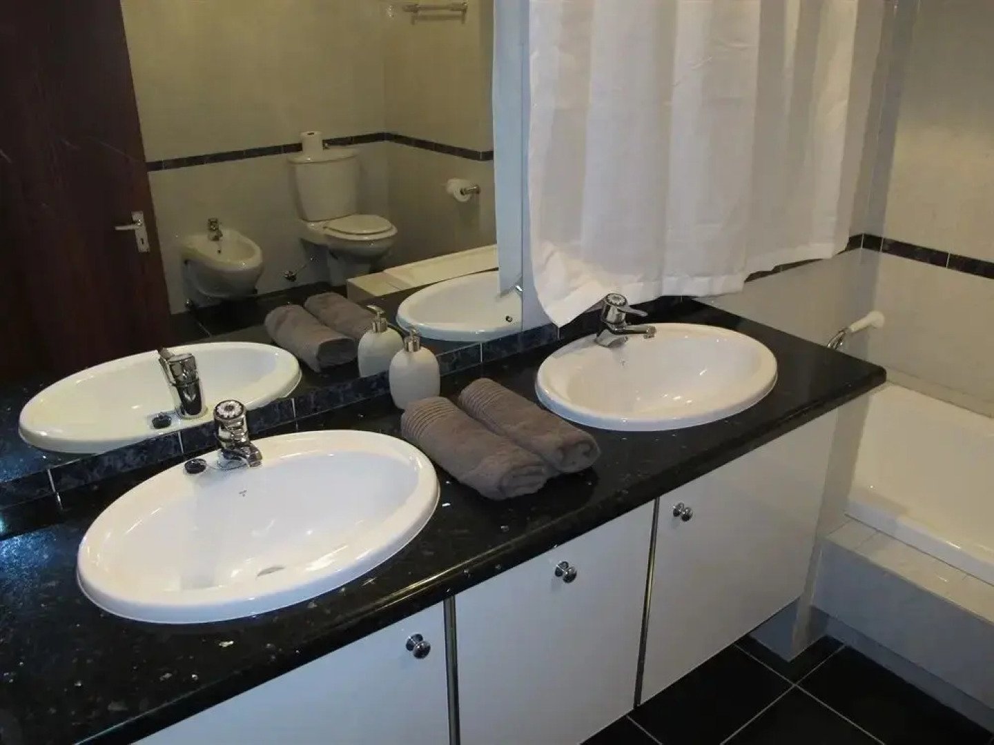 Aero Bedfordview Lodge