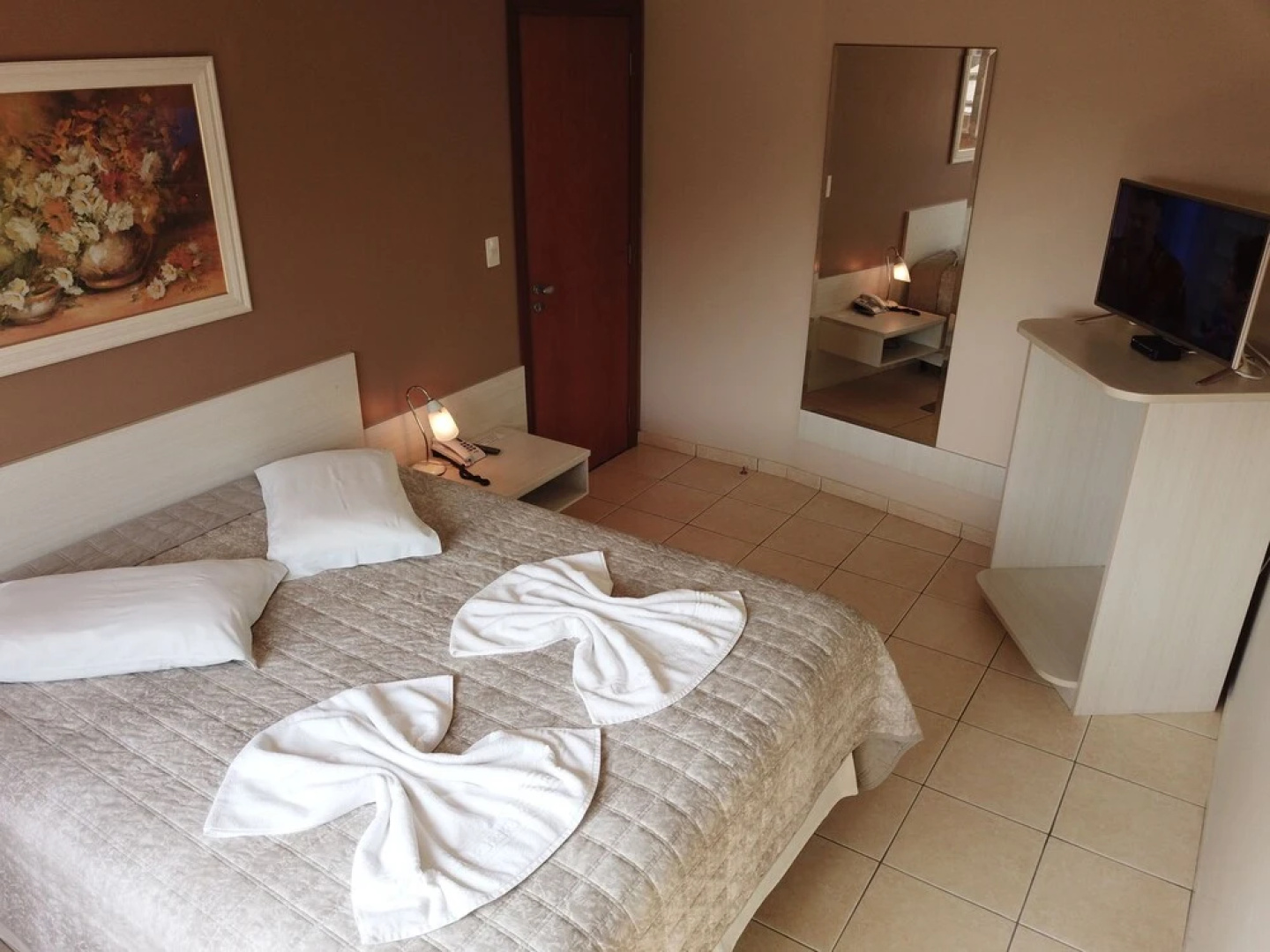 Center Hotel Cambará