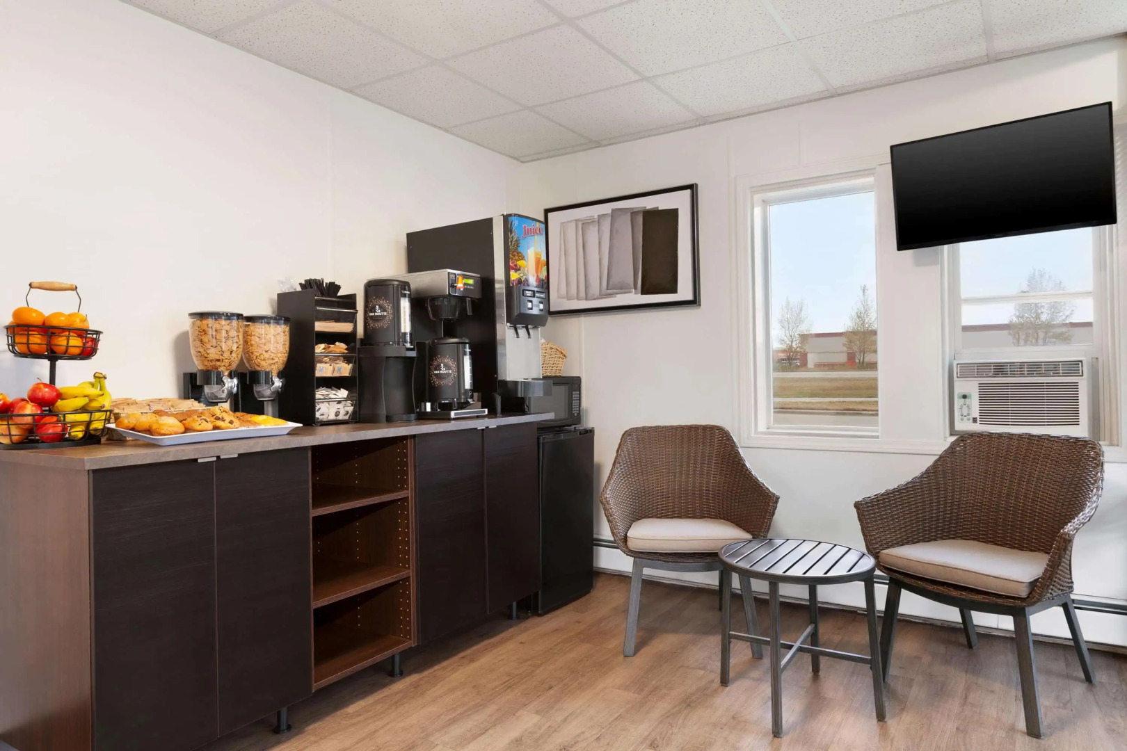 Howard Johnson by Wyndham Grande Prairie