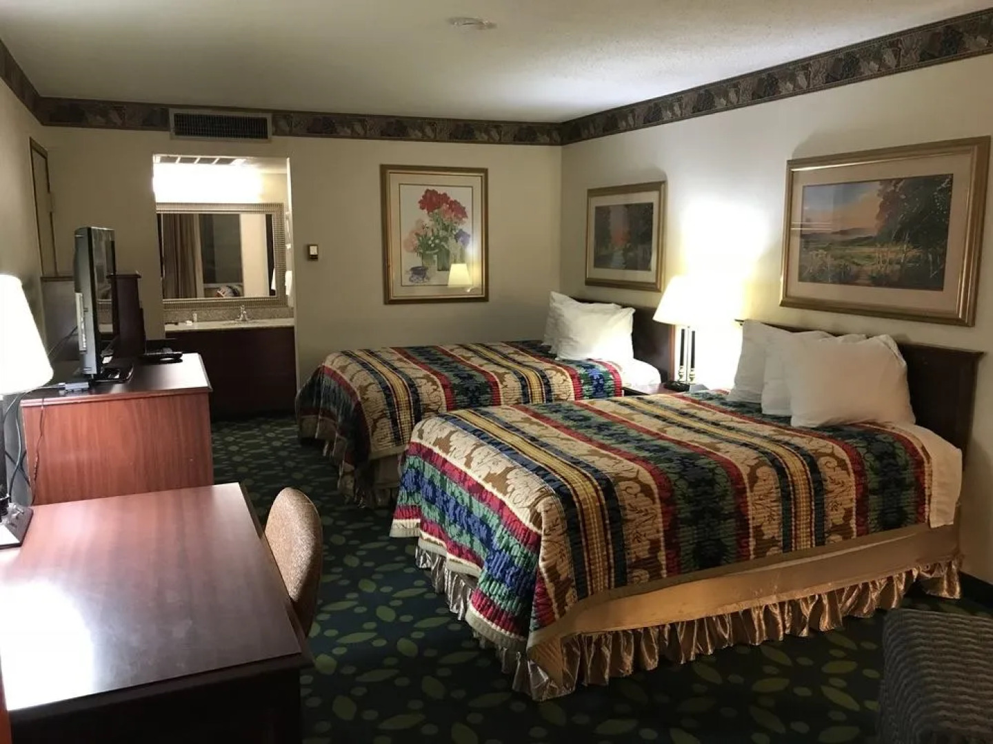 Haven Hotel By OYO Jonesboro University Area