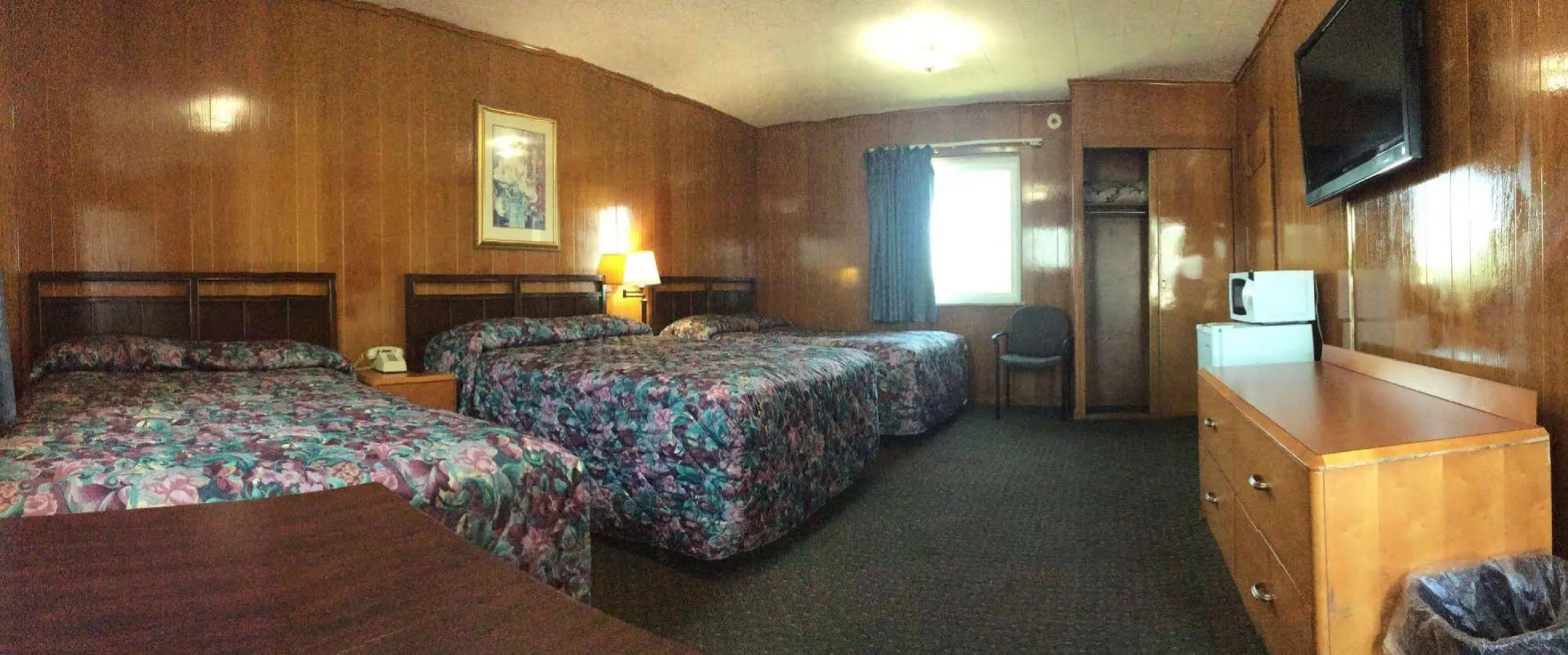 Kenwood Motel