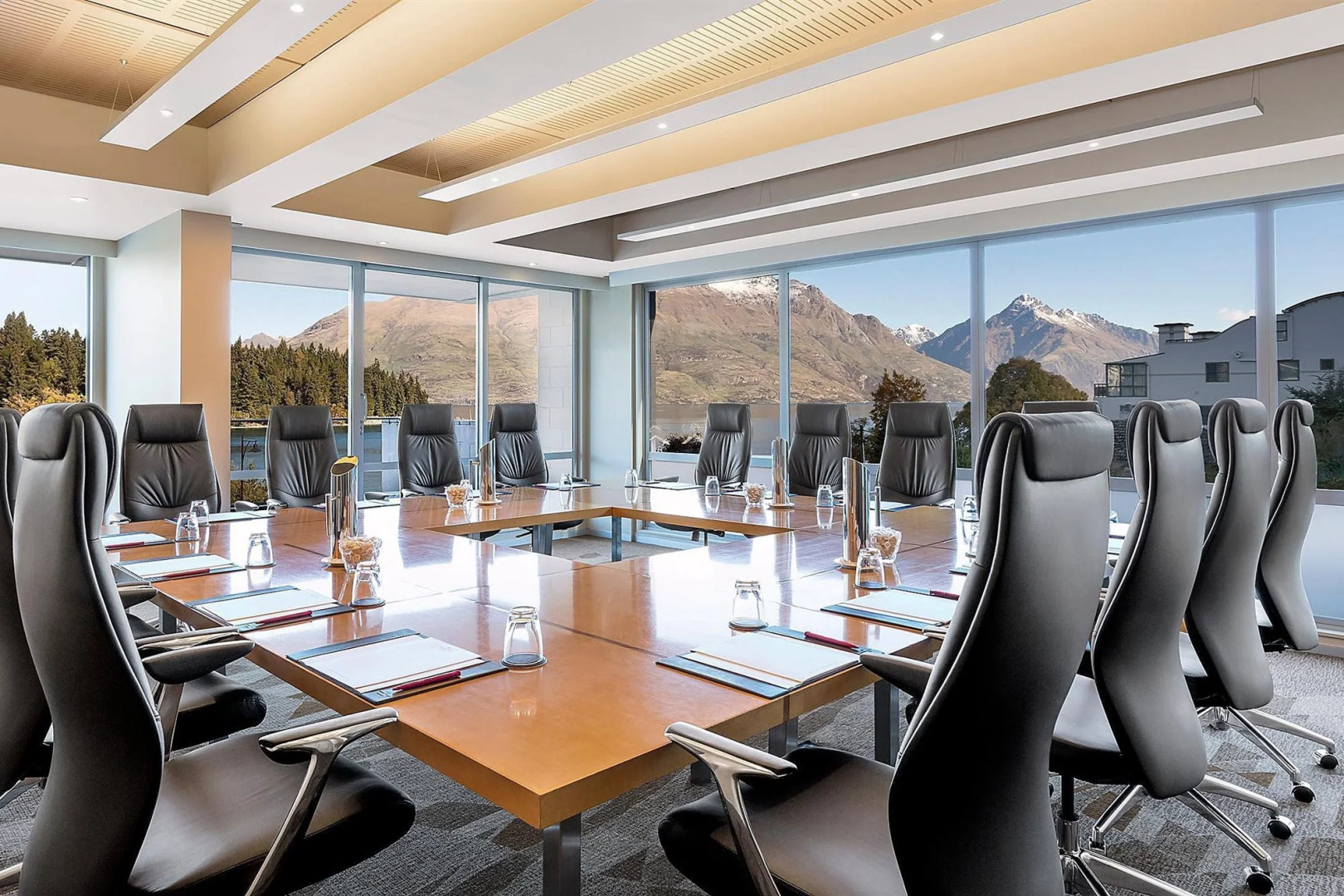 Crowne Plaza Hotel Queenstown by IHG