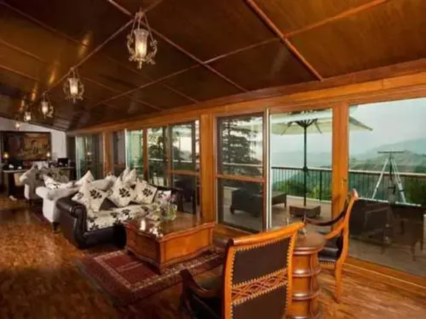 The Amber - Vermont Estate