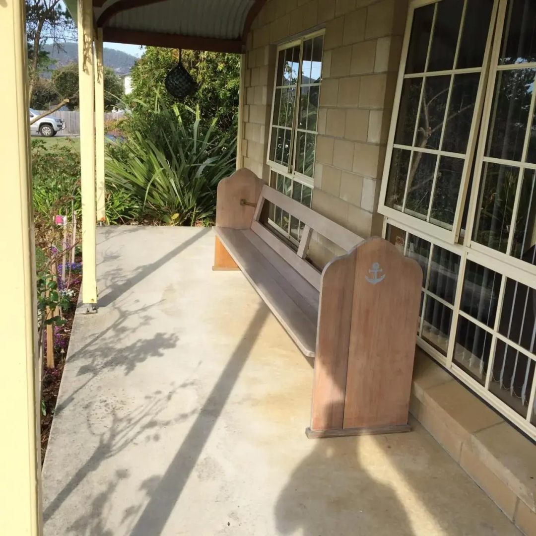 ‘Rose Cottage’ sisters beach accommodation