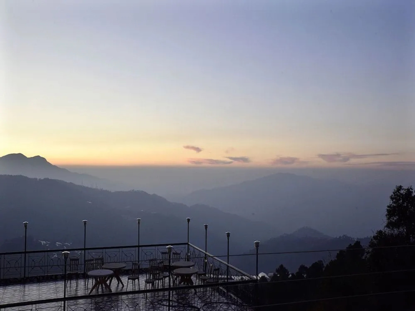 OYO 10432 Hotel Swaran Palace