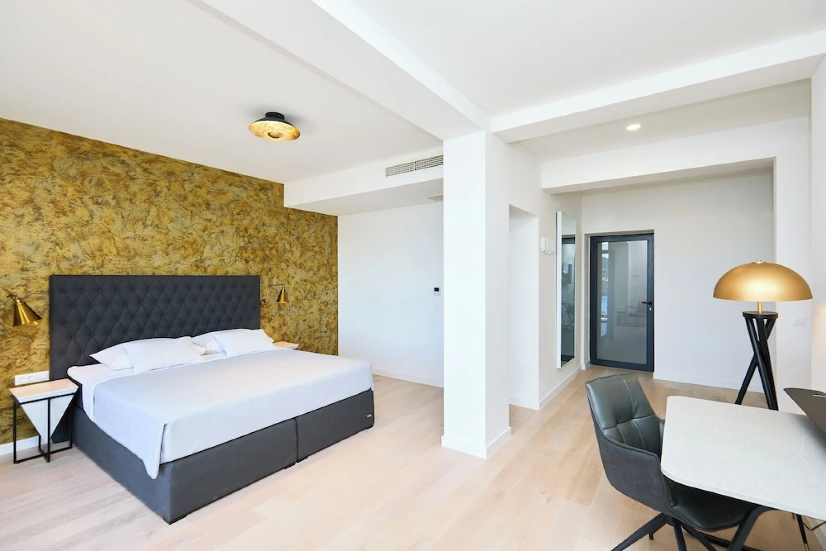 Hedera Estate, Hedera A25