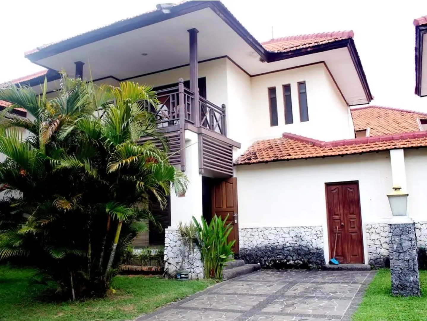 Roby’s Villa MGA Mambruk