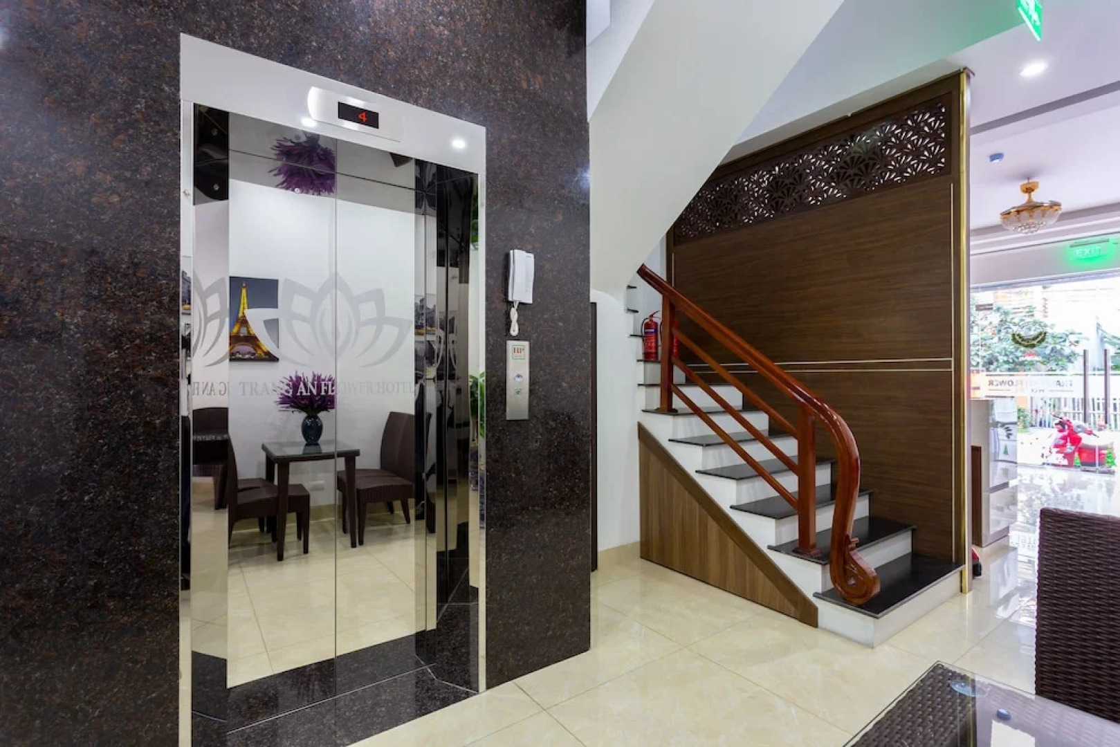 Trang An Flower Hotel