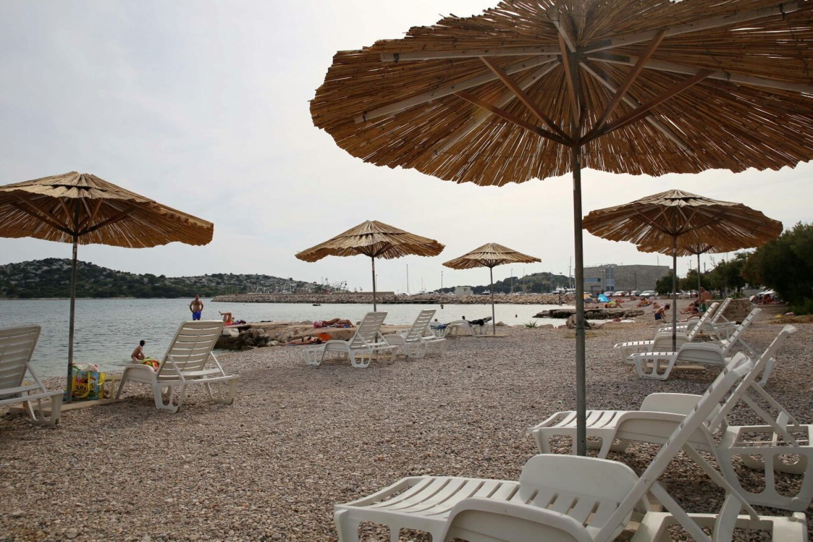 Apartment Miba - close to the sea & parking: A1 Tribunj, Riviera Sibenik