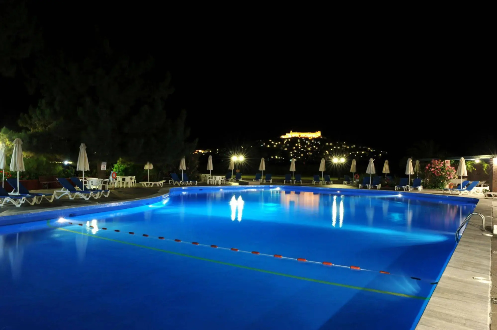 Delfinia Hotel & Bungalows