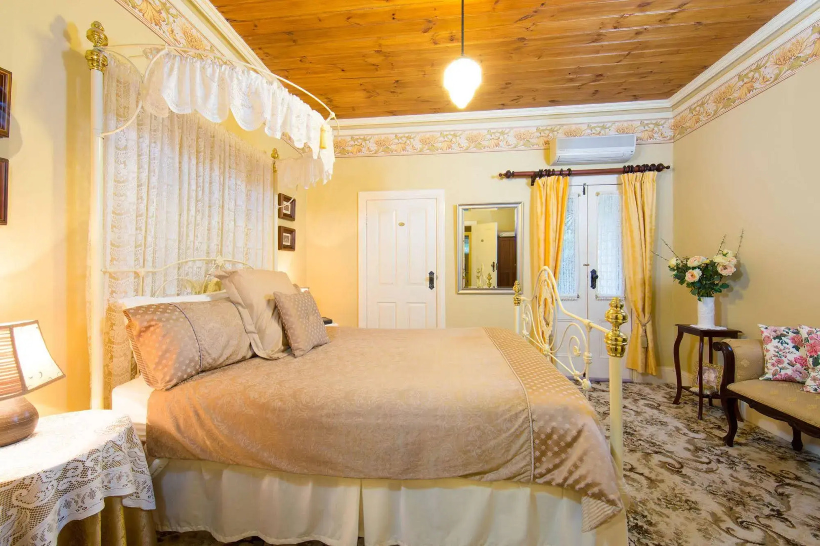 Barnsley House Bed and Breakfast