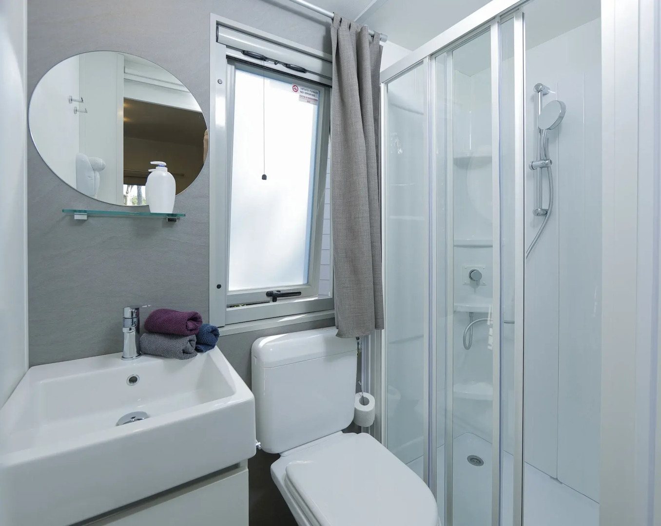 Hu Park Albatros Village