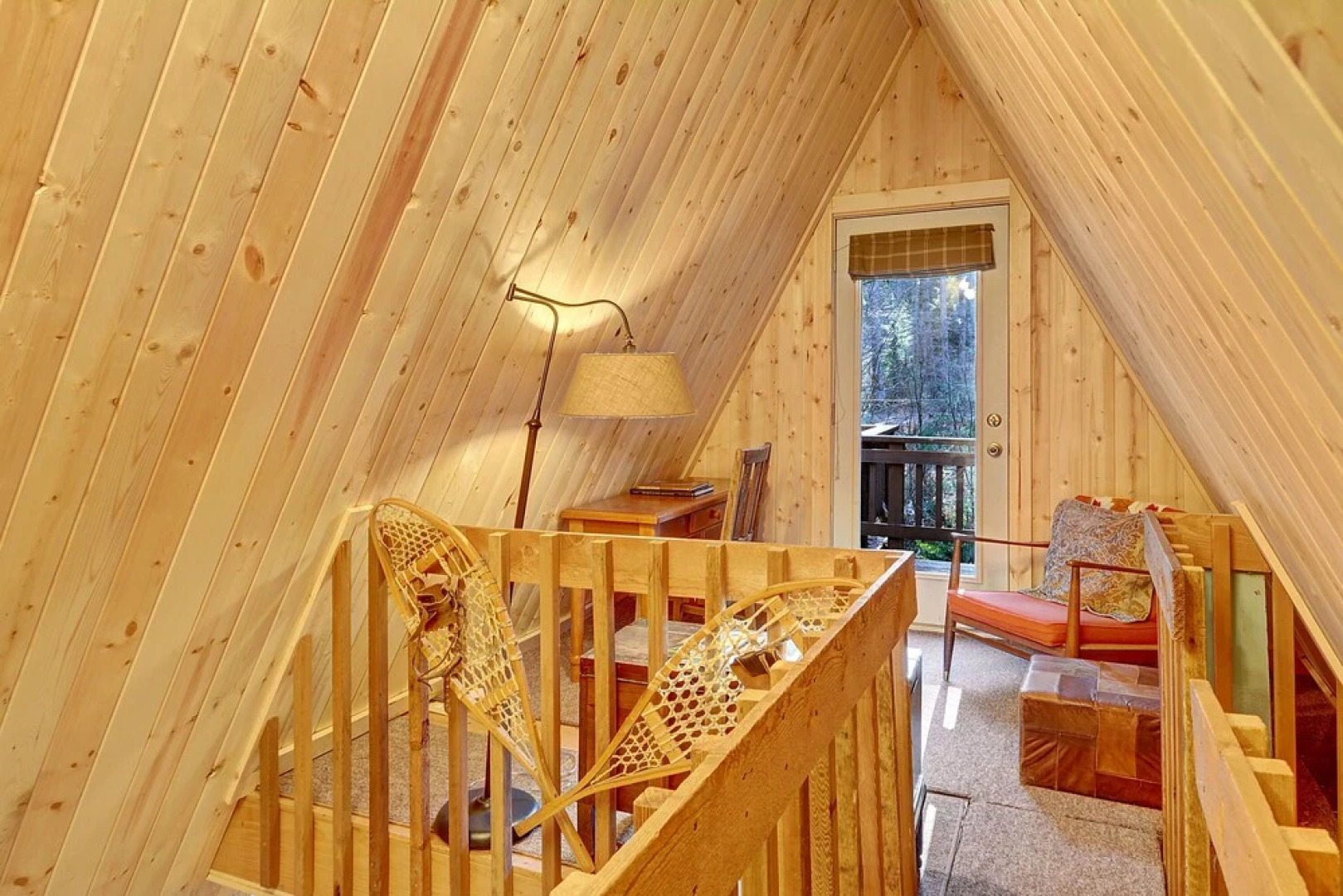 Alpine A-Frame - Two Bedroom Cabin with Hot Tub