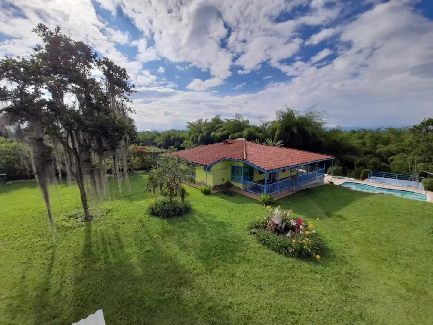 HOTEL BOUTIQUE - CAMPESTRE - BRUGMANSIA - Fincahotel