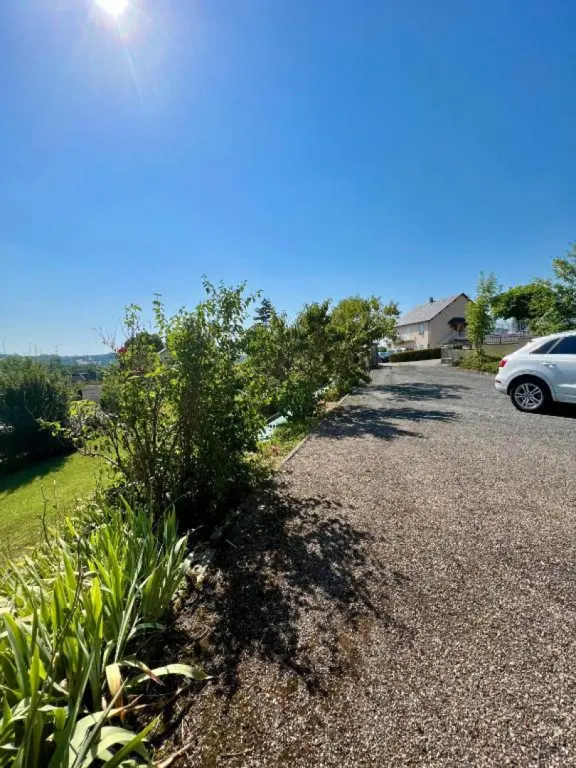 SUBLIME VILLA LA BARONNIE aux portes de BRIVE !