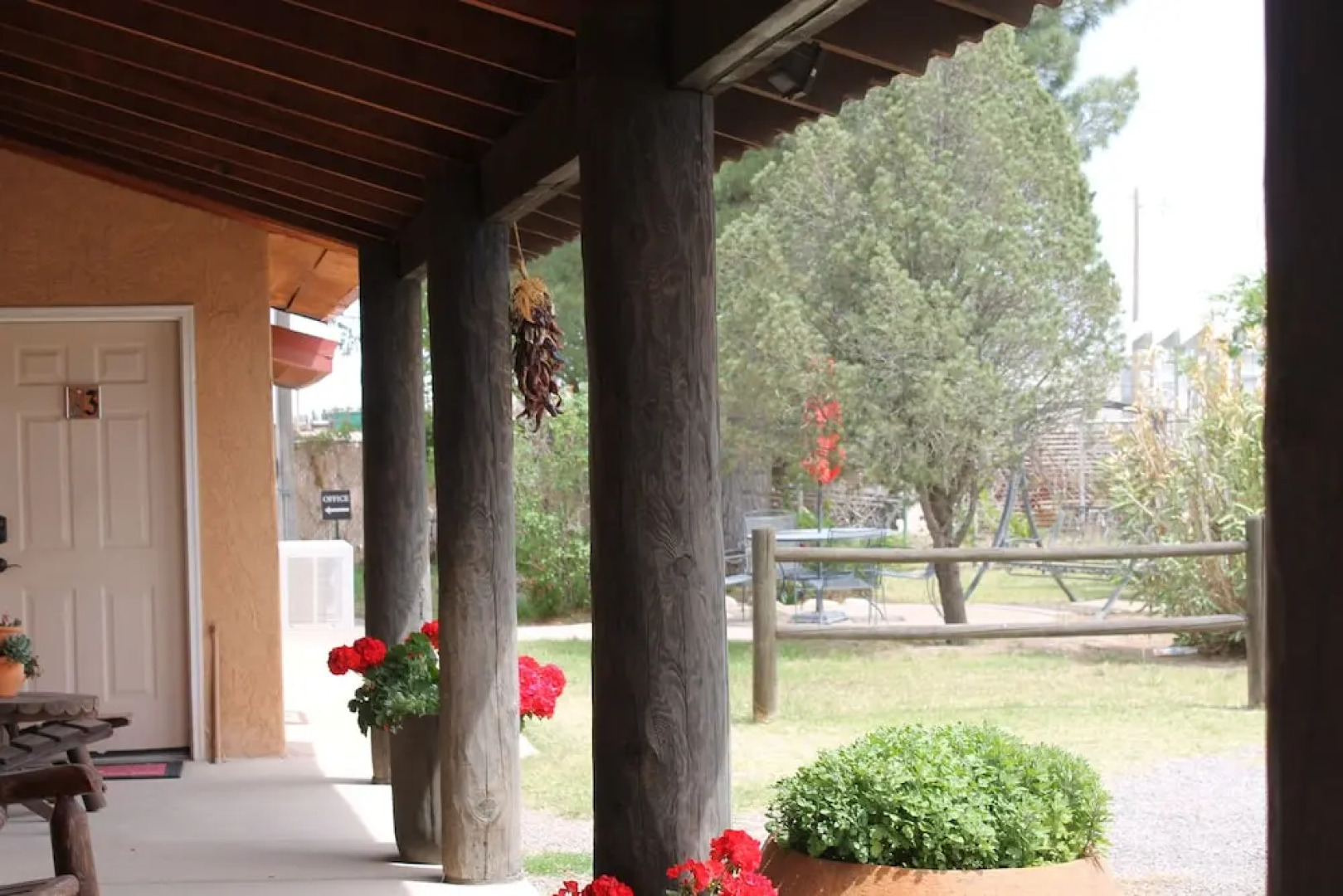 Adobe Rose Boutique Inn