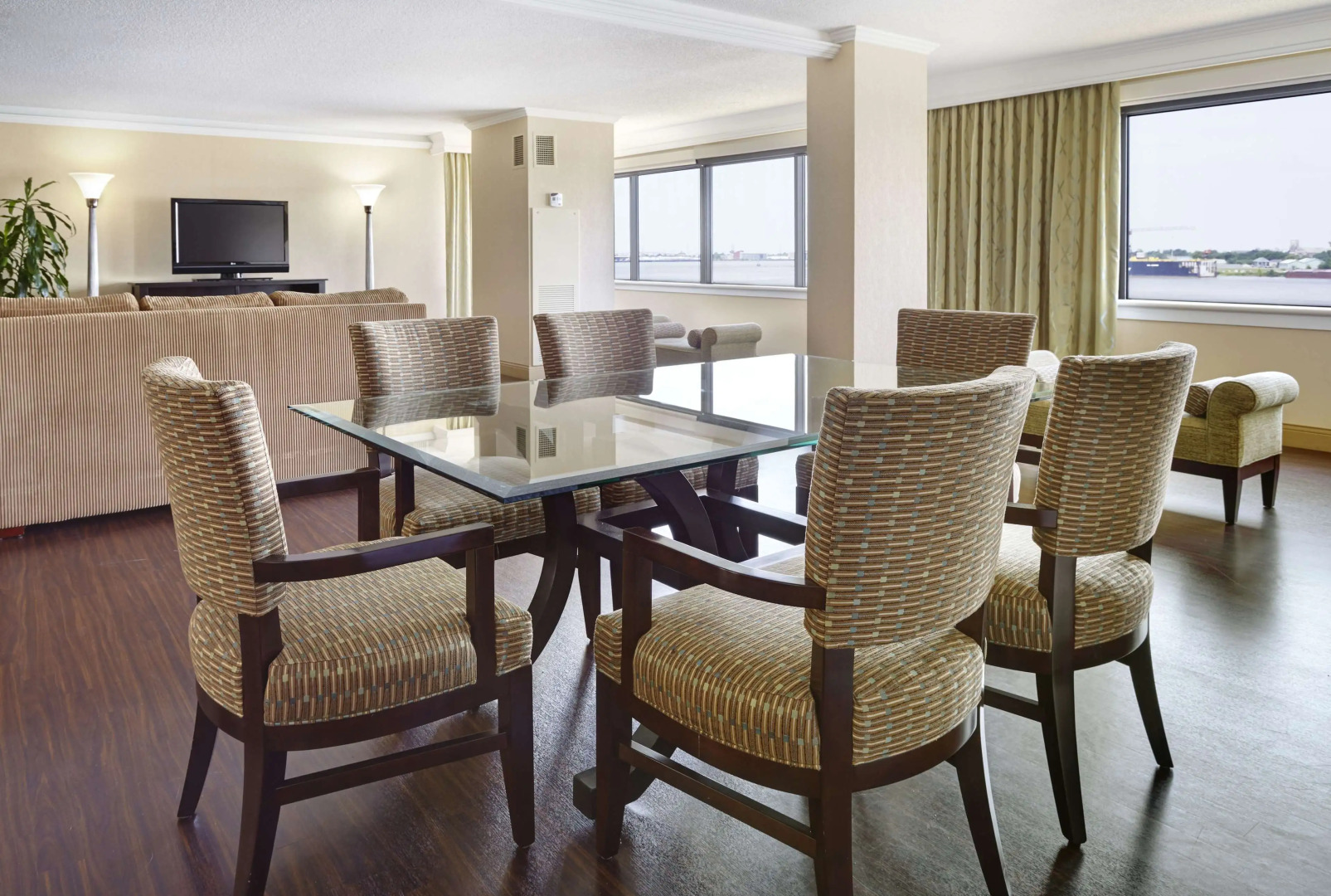 Hilton New Orleans Riverside