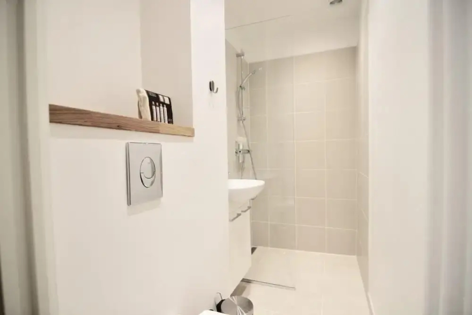 Refurbished 1-bed in Charlottenlund