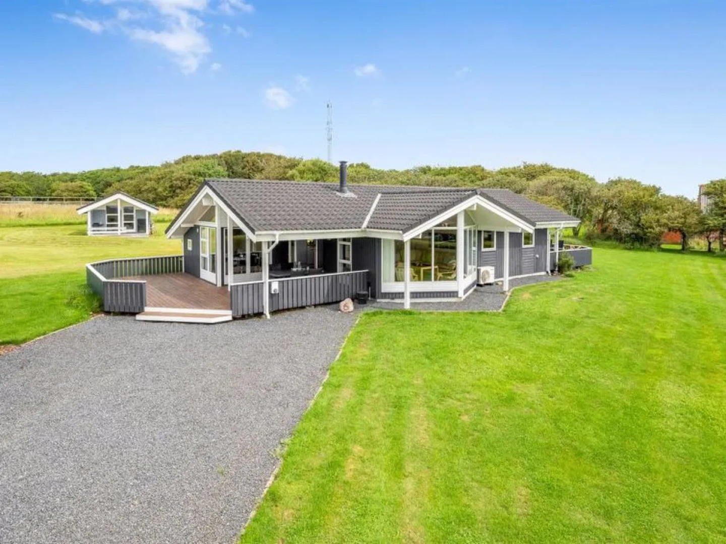 "Lucio" - 350m to the inlet in The Liim Fiord