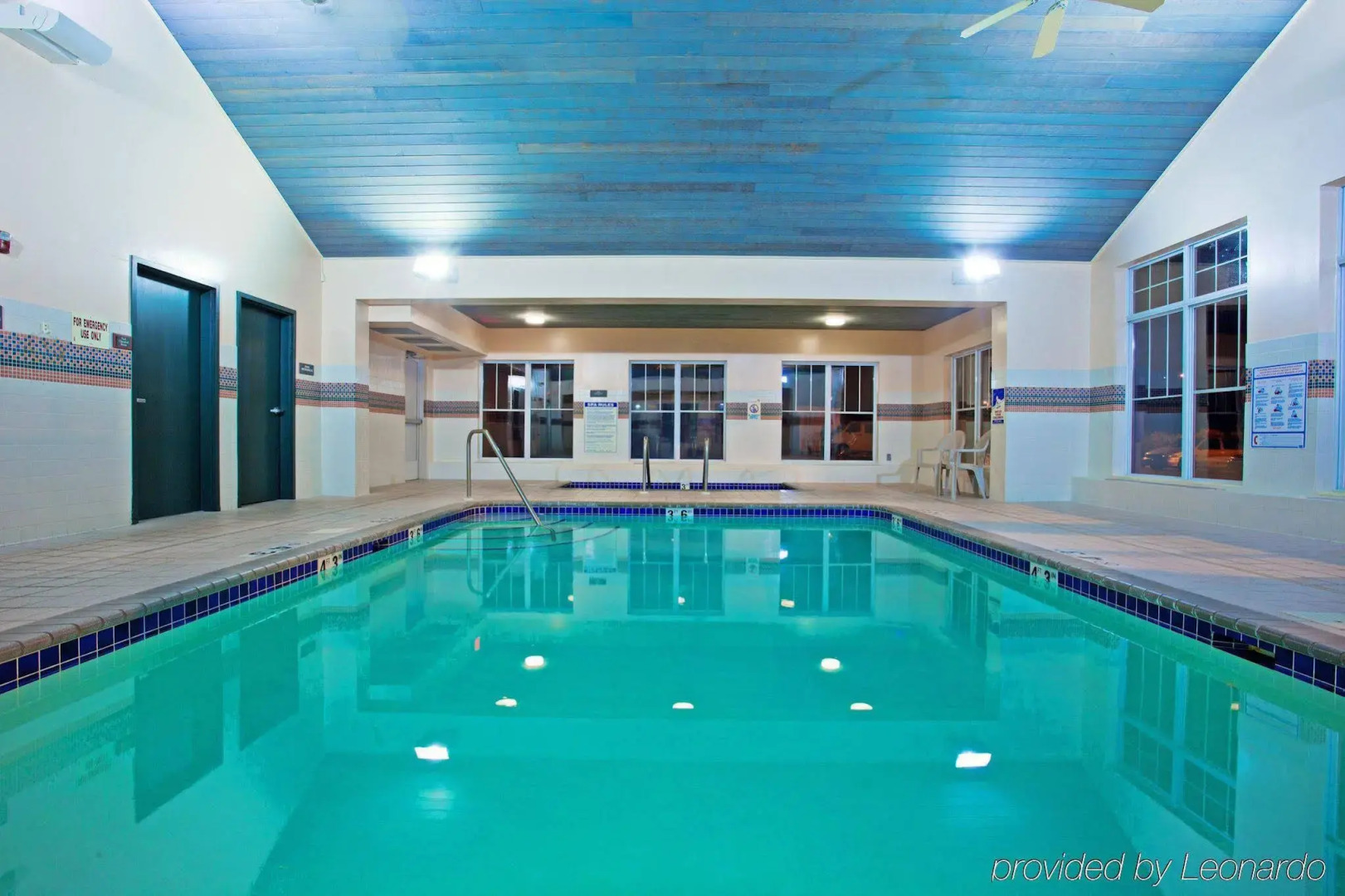 Country Inn & Suites by Radisson, Brooklyn Park - Brooklyn Center, MN