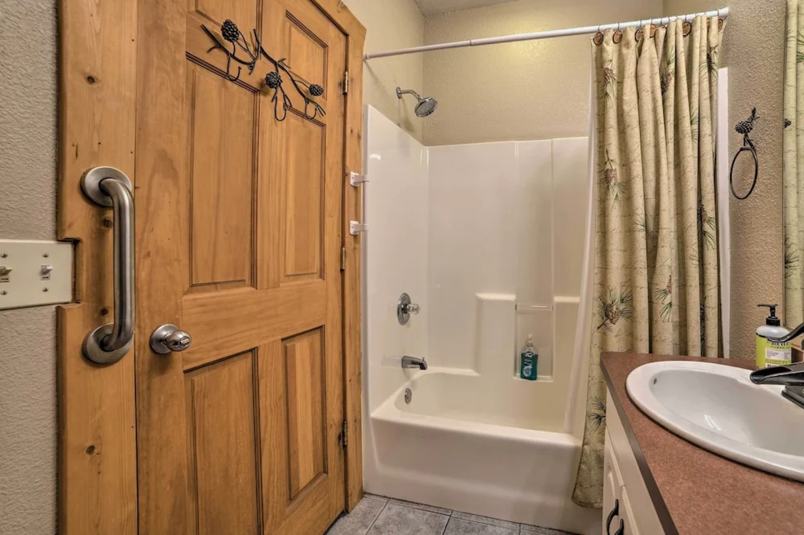 Dog-friendly Gaylord Retreat < 8 Mi to Town!