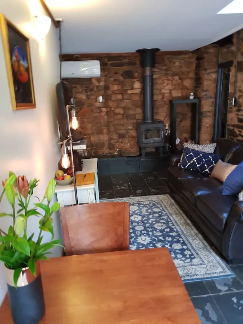 Redwood Studio - Adults Only