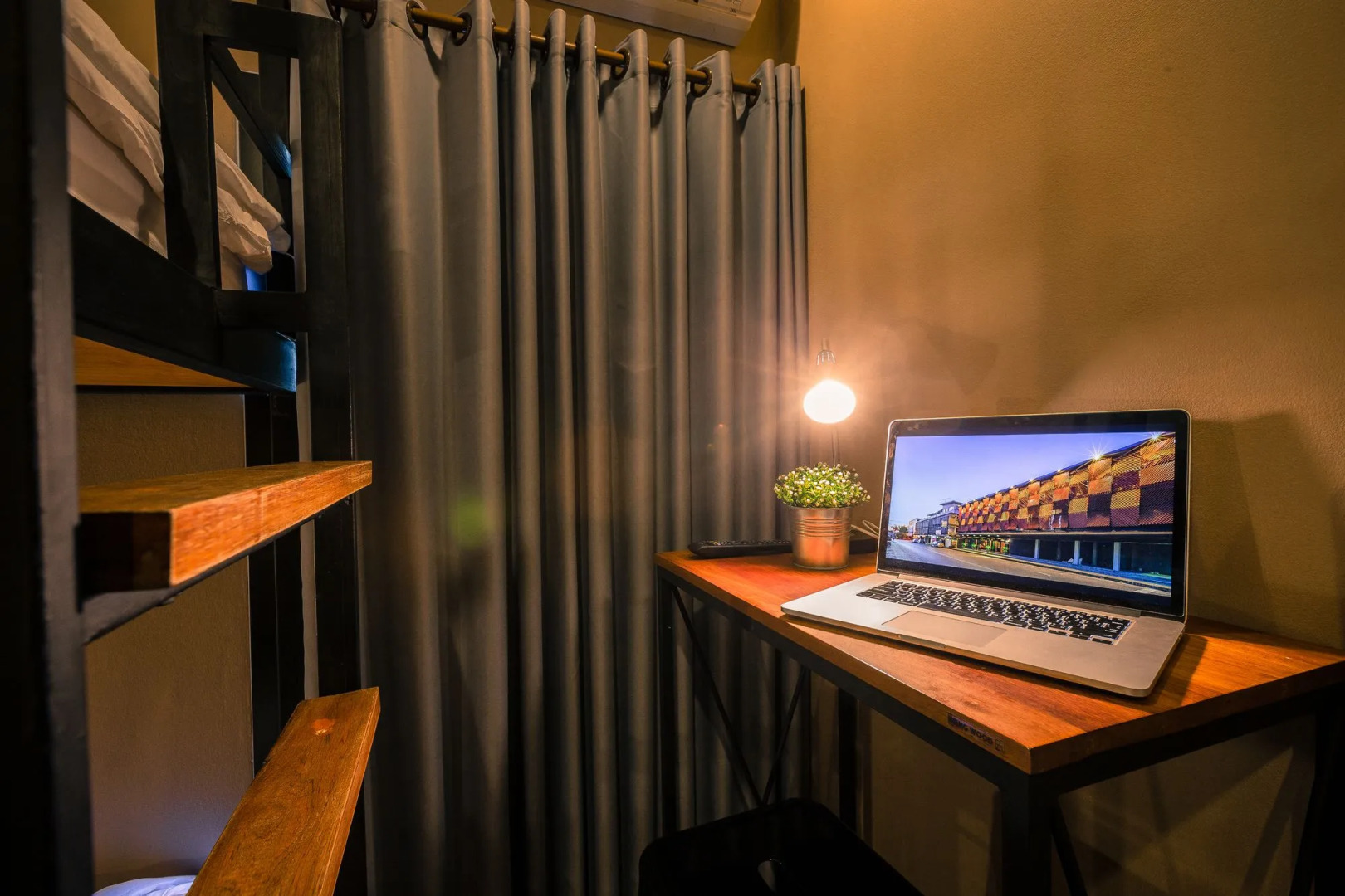 Srisuksant Square (SHA Extra Plus)