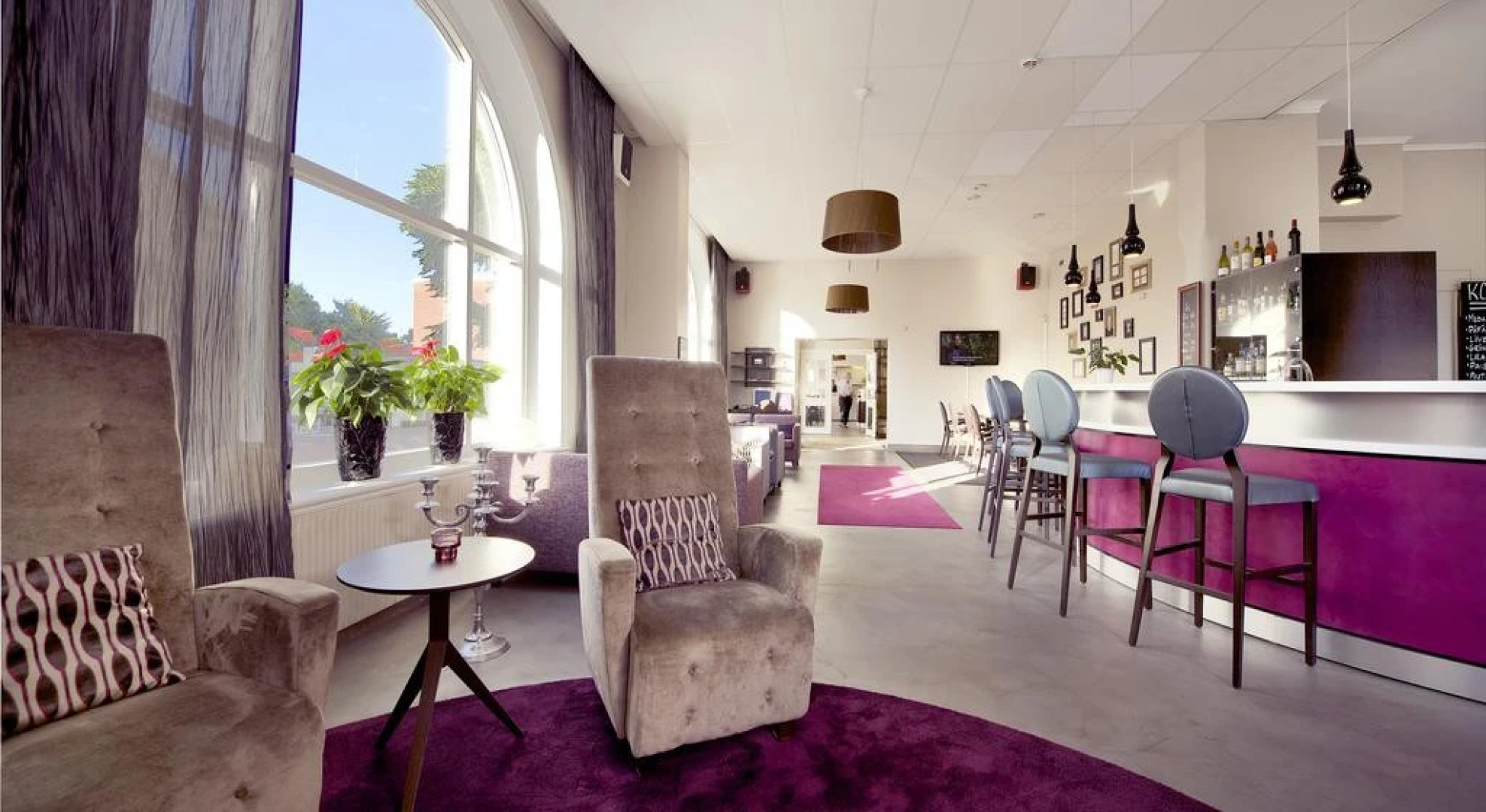 Home Hotel Post