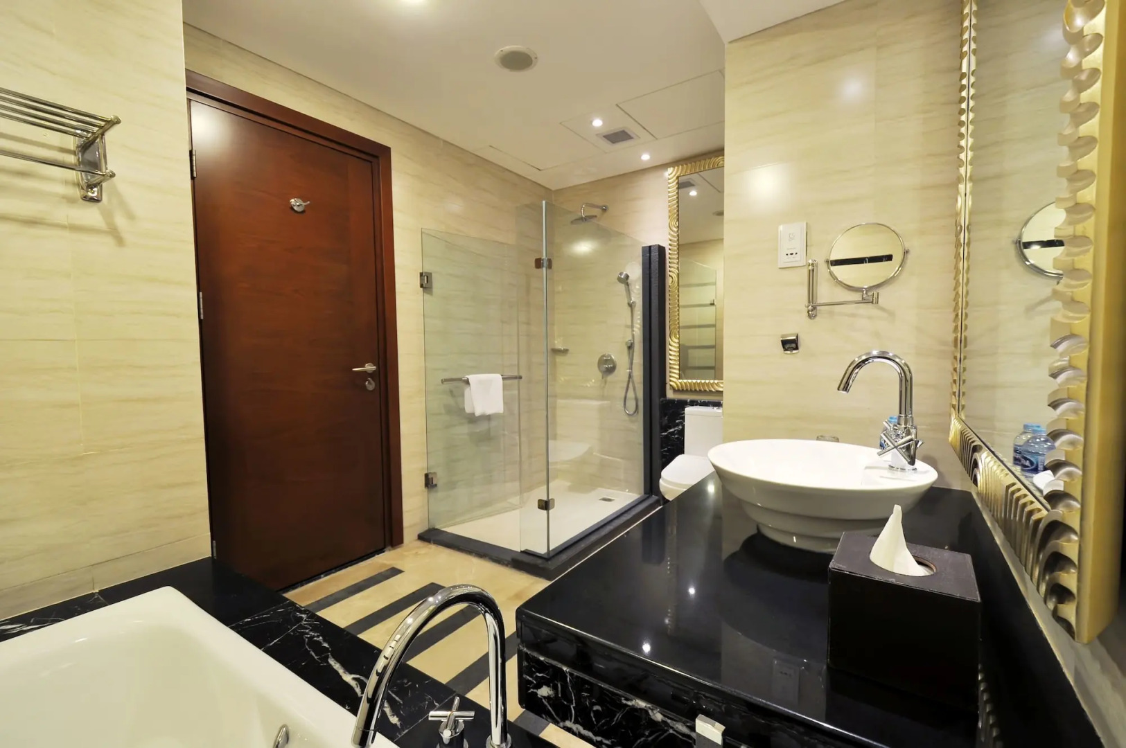 Gumaya Tower Hotel Semarang