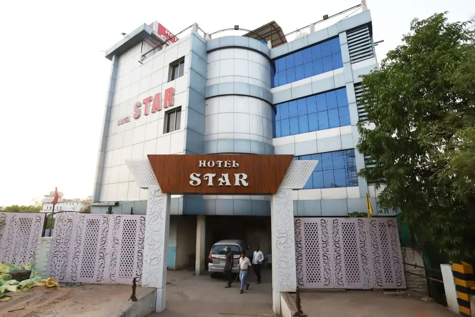 OYO 46604 Hotel Star