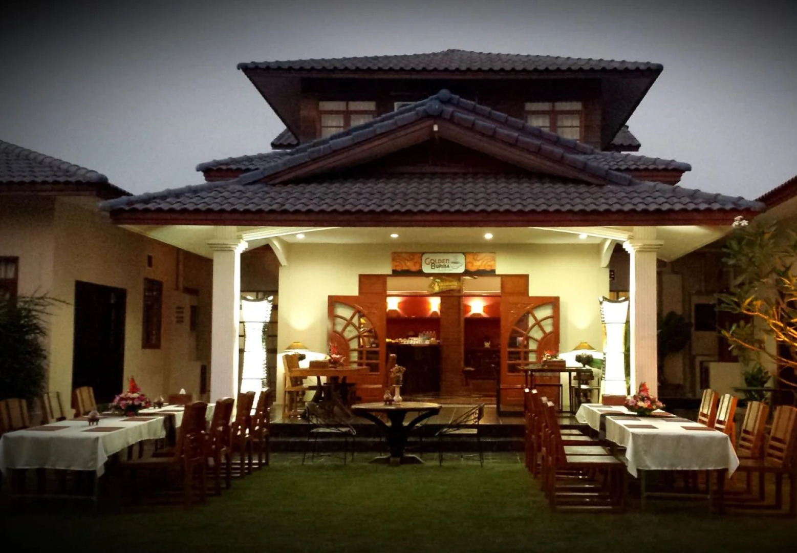 The Ricefields Hotel