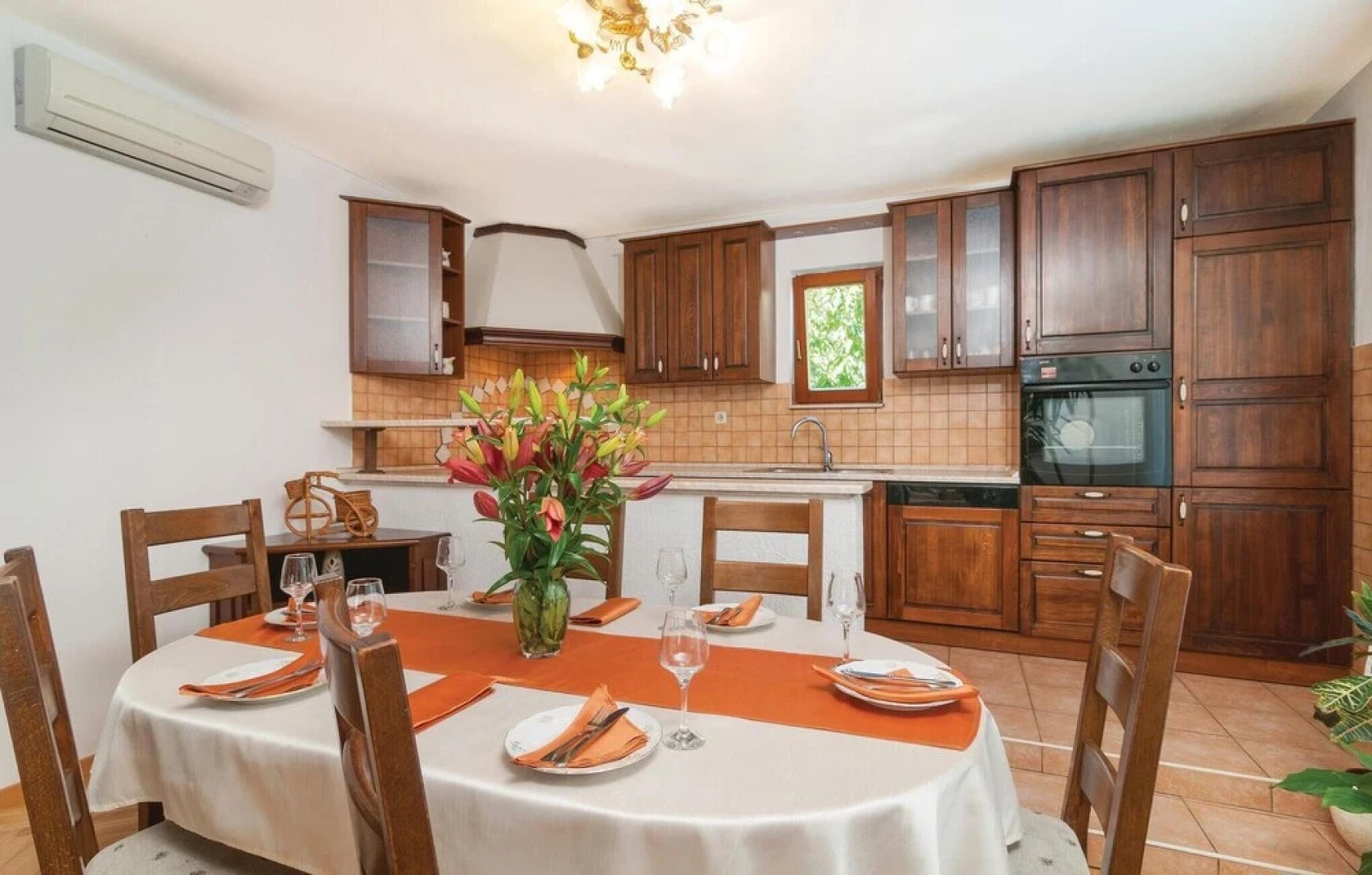 Nice Home in Srinjine With Wifi and 3 Bedrooms