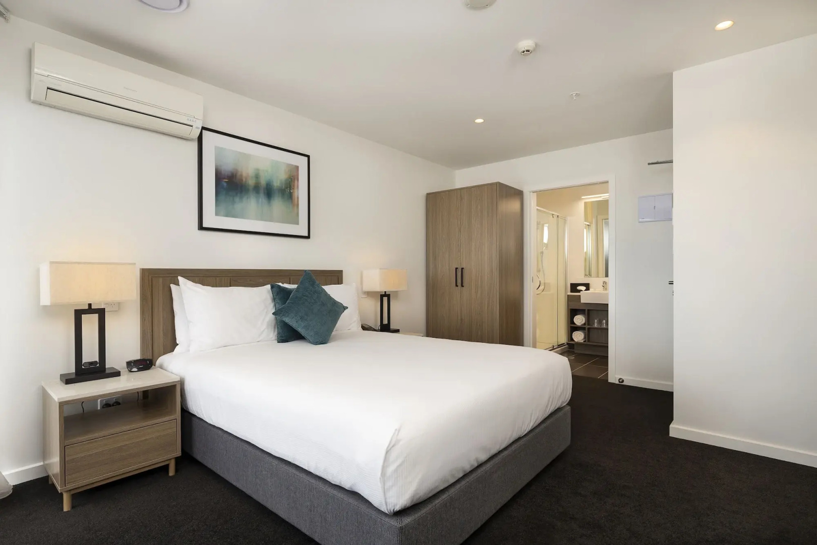 Отель Oaks Auckland