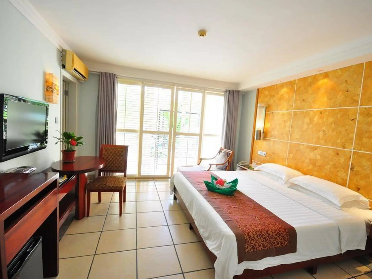 Palm Beach Resort And Spa