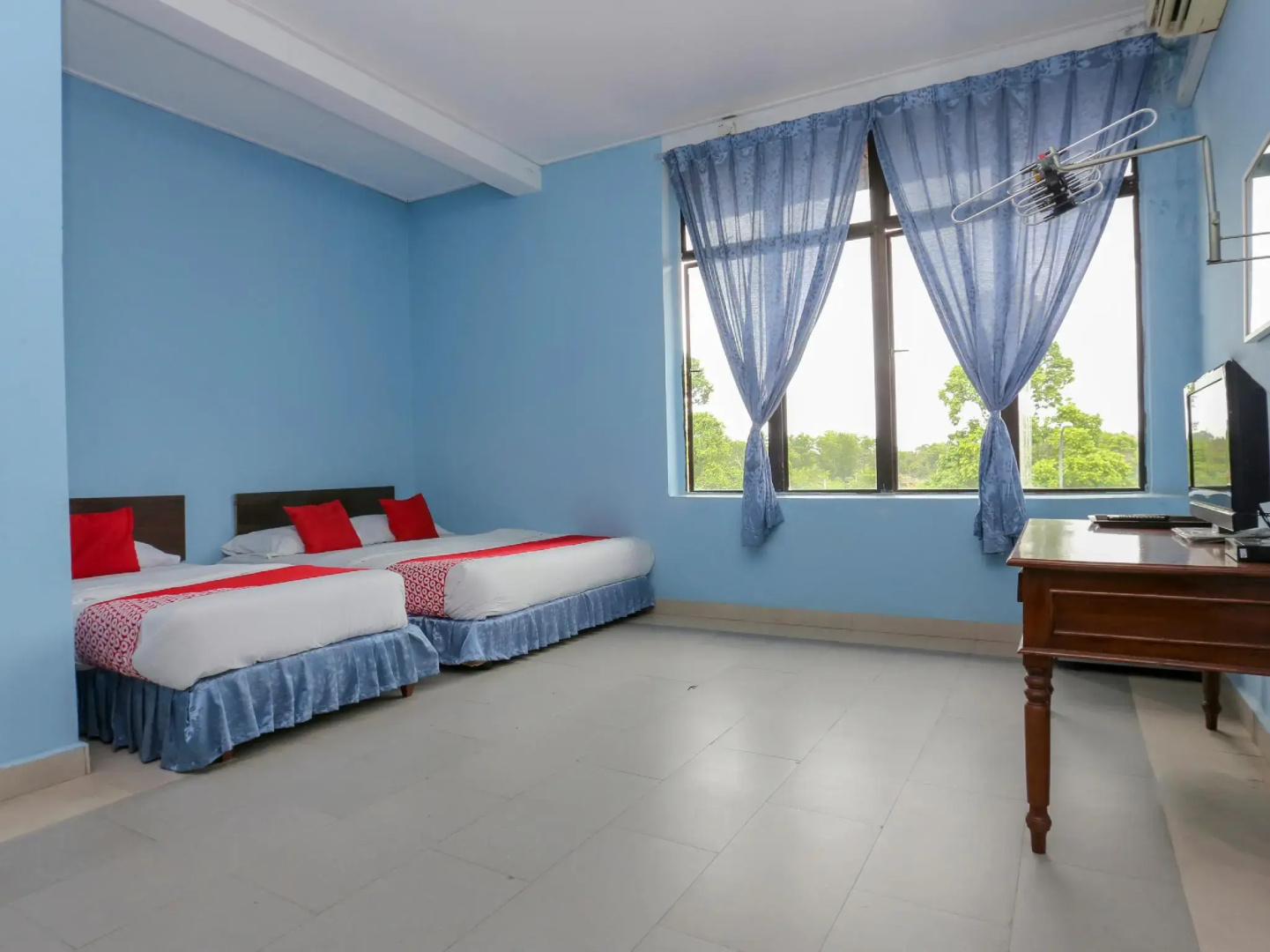 OYO 90174 Tuah Inn