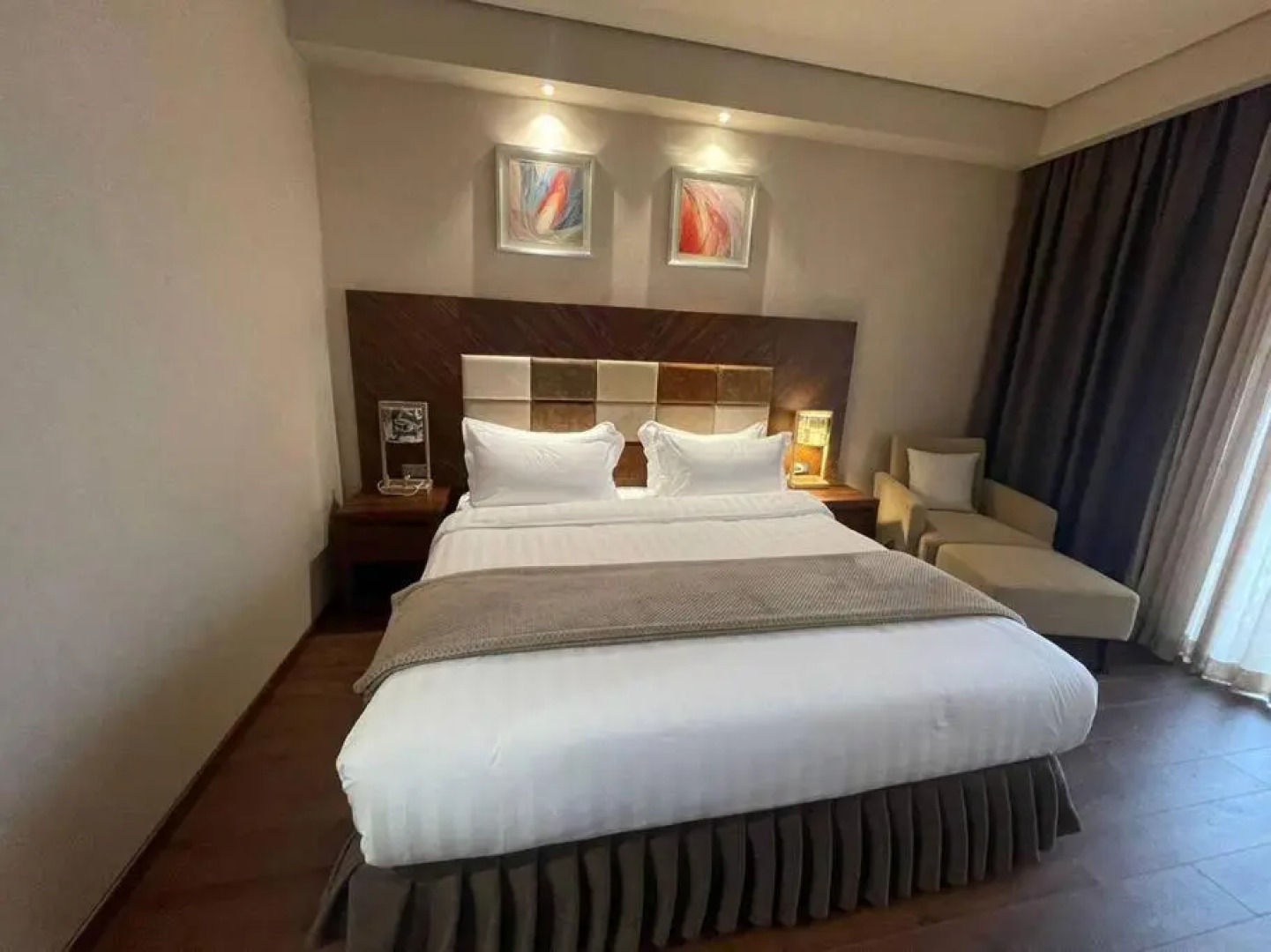 Leo Group BEST STUDIO 1101 Dreamland Oasis CHAKVI