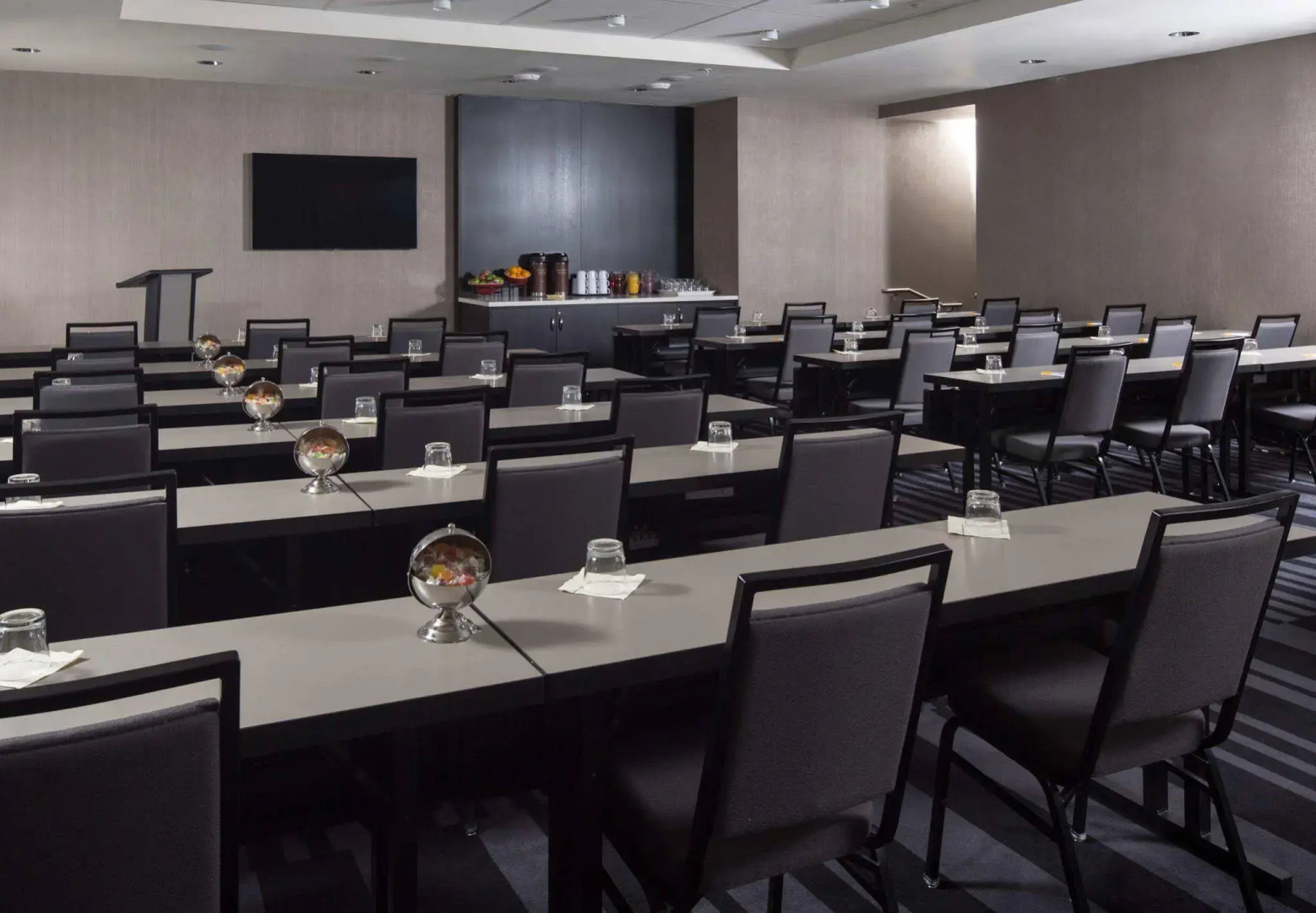 Courtyard by Marriott New York Manhattan / Central Park