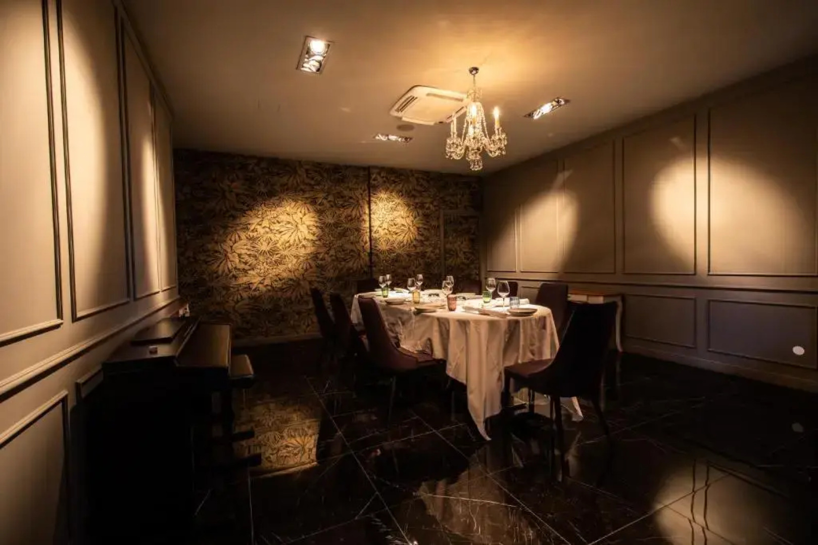 DAM boutique hotel & restaurant