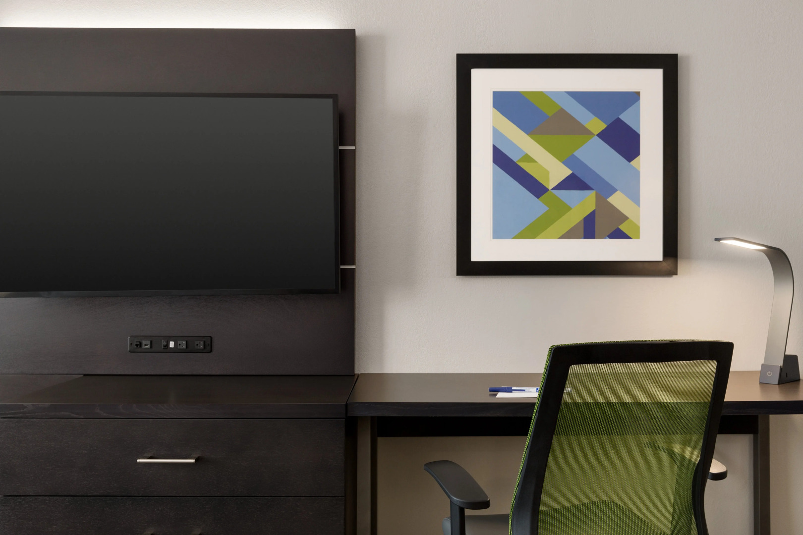 Holiday Inn Exp Stes Shawnee