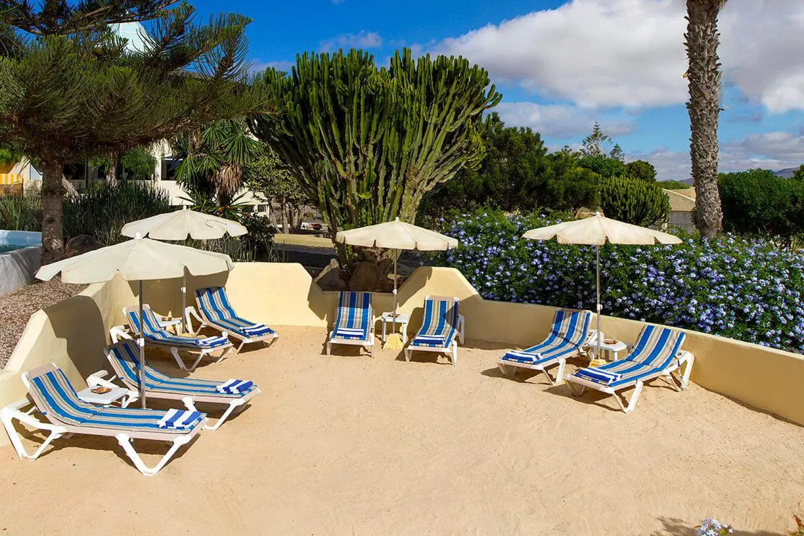 Livvo Risco del Gato Suites Hotel