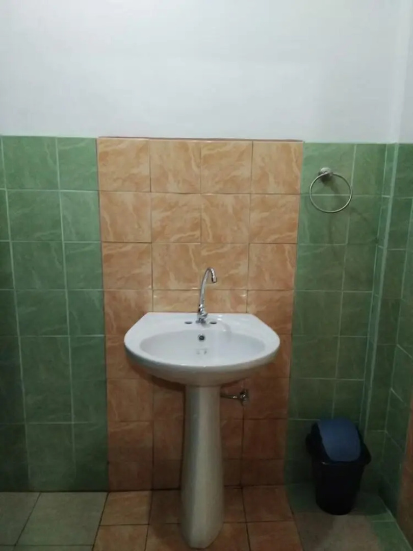 Ross Rose Budget Hotel