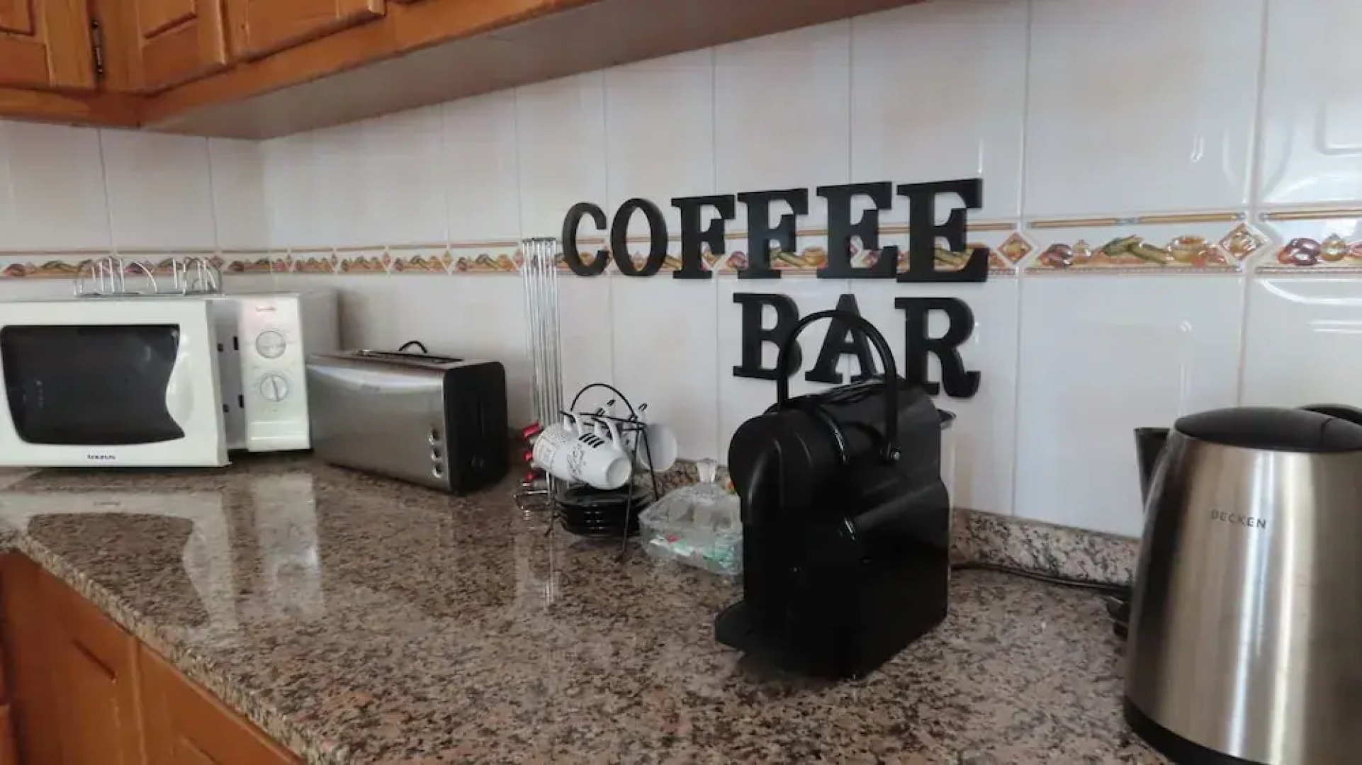 Lovely 3-bed House in Queimada Ideal for Families