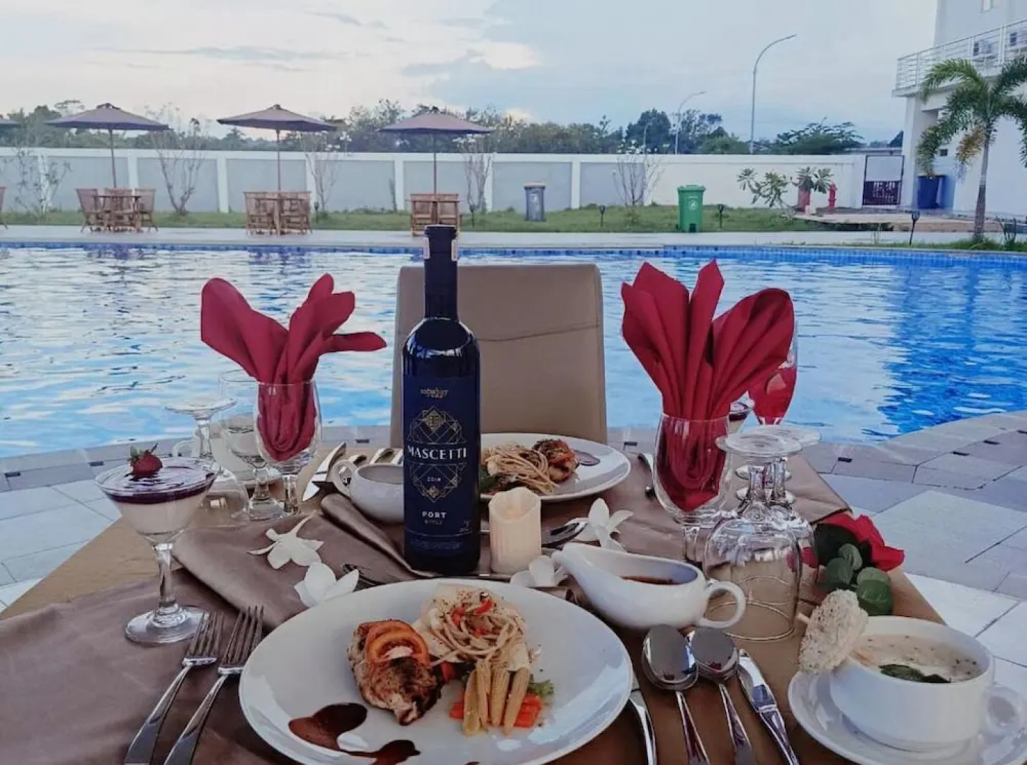 Aimas Hotel & Convention Centre