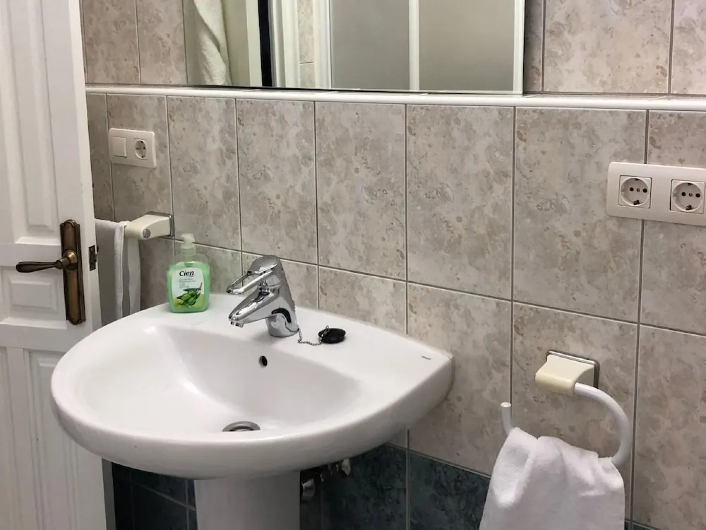 Cozy Cottage in Cómpeta With Private Swimming Pool