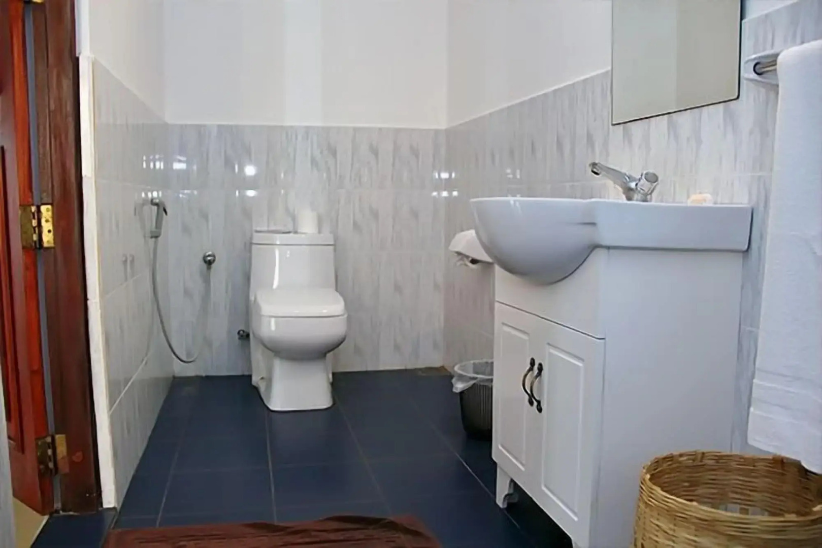 Roy Villa Beach Hotel